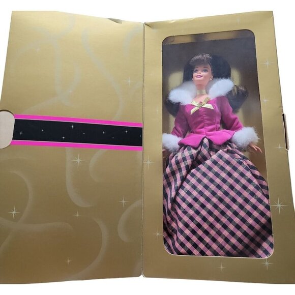 Avon Exclusive Winter Rhapsody Special Edition Barbie 1996 2nd in Series 16873 - Picture 2 of 9